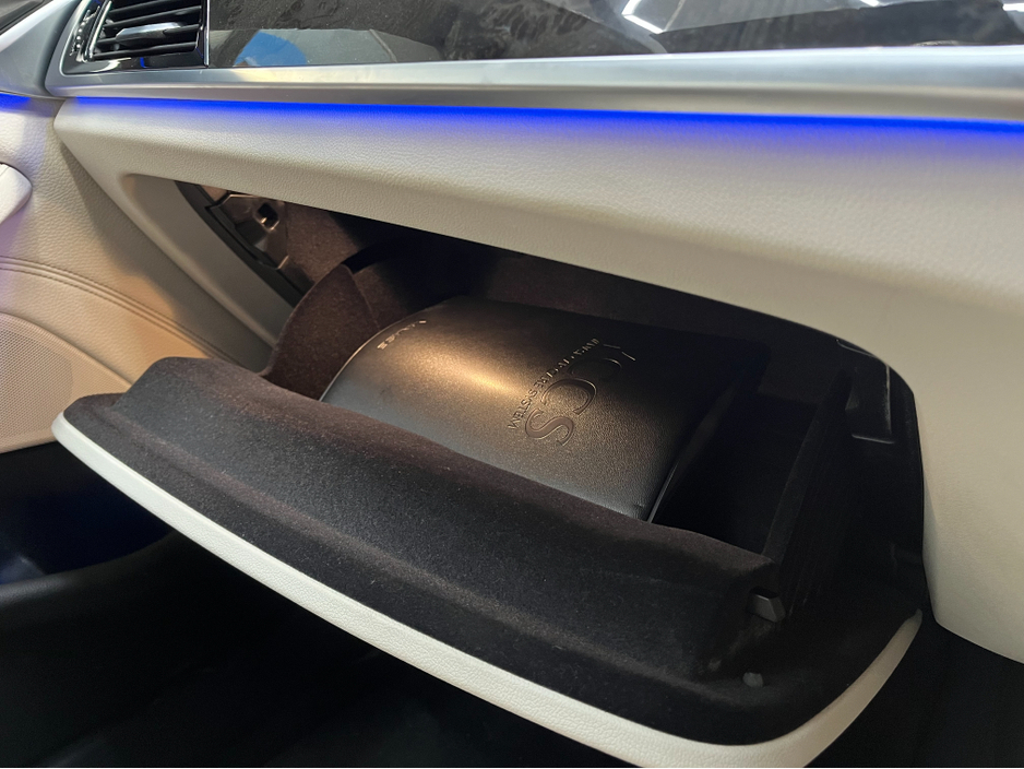 2017 BMW 5 Series - image 22