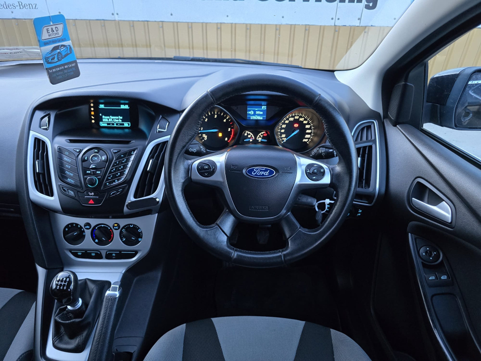 2014 Ford Focus - image 19