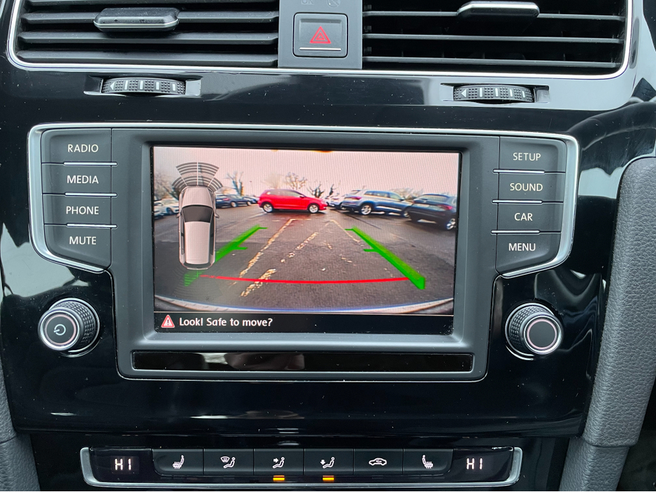 2017 Volkswagen Golf - image 17