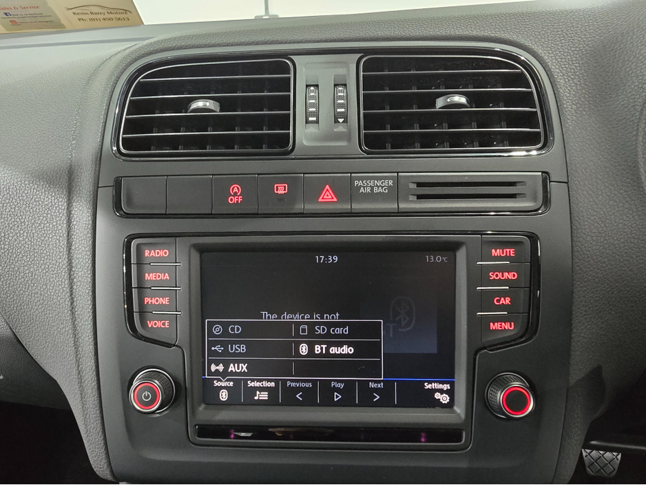 2017 Volkswagen Polo - image 16