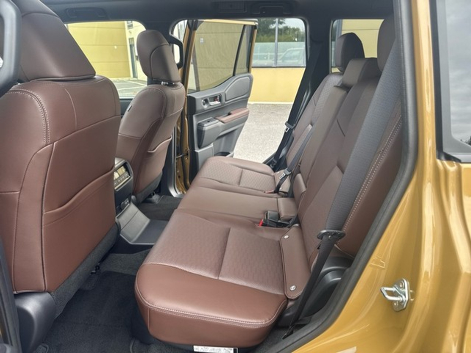 2025 Toyota Landcruiser - image 7