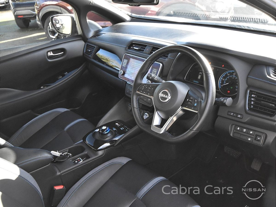 2024 Nissan Leaf - image 9