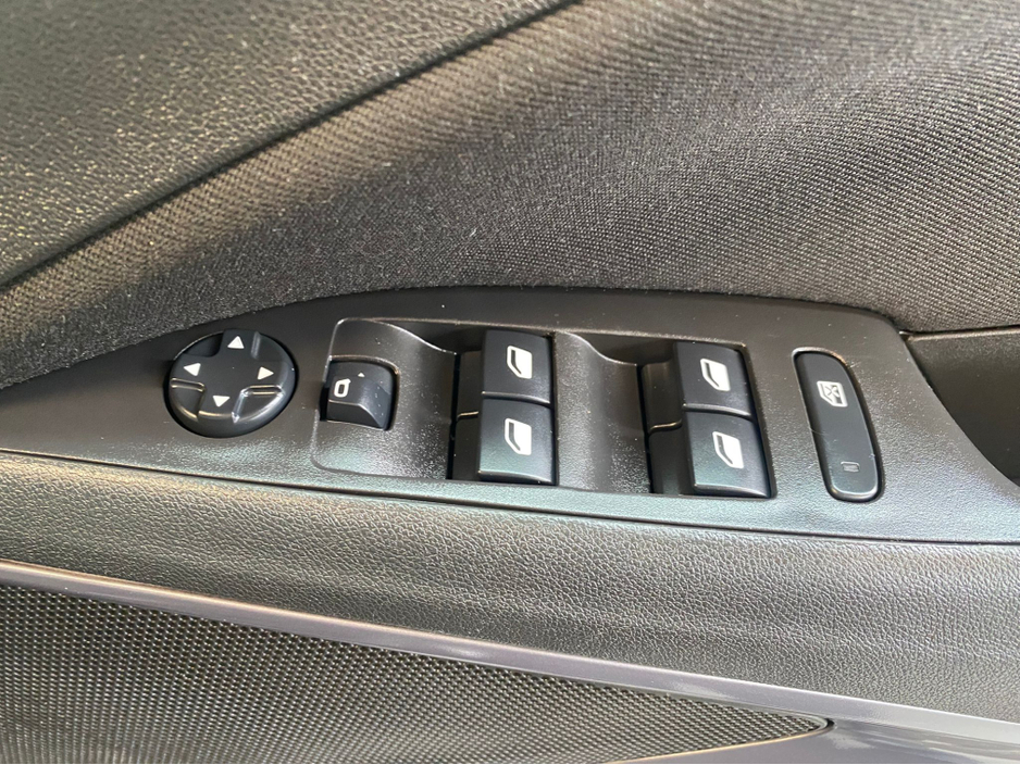 2023 Opel Crossland - image 21