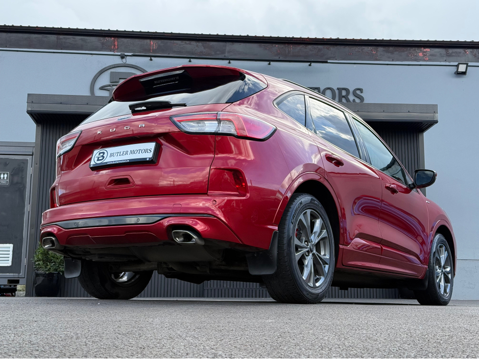 2020 Ford Kuga - image 7