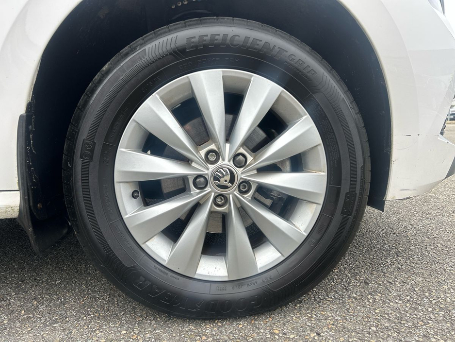 2023 Skoda Kamiq - image 5