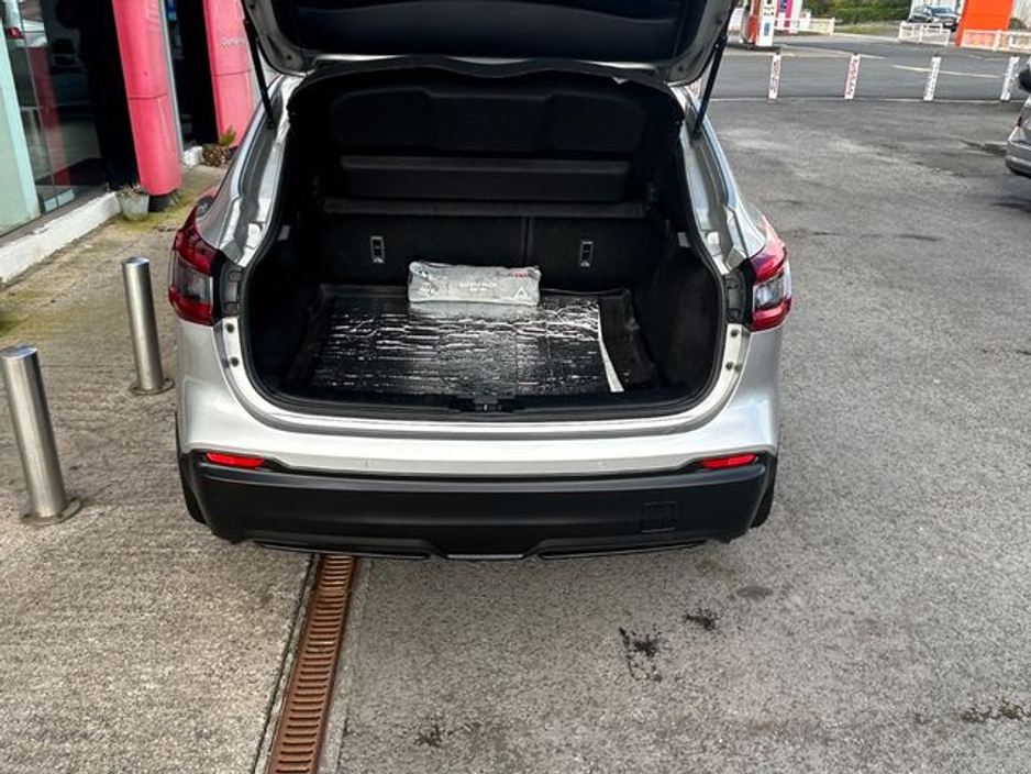 2020 Nissan Qashqai - image 9