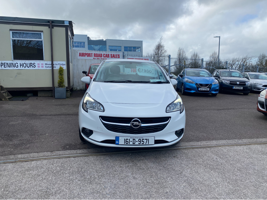 2016 Opel Corsa - image 2