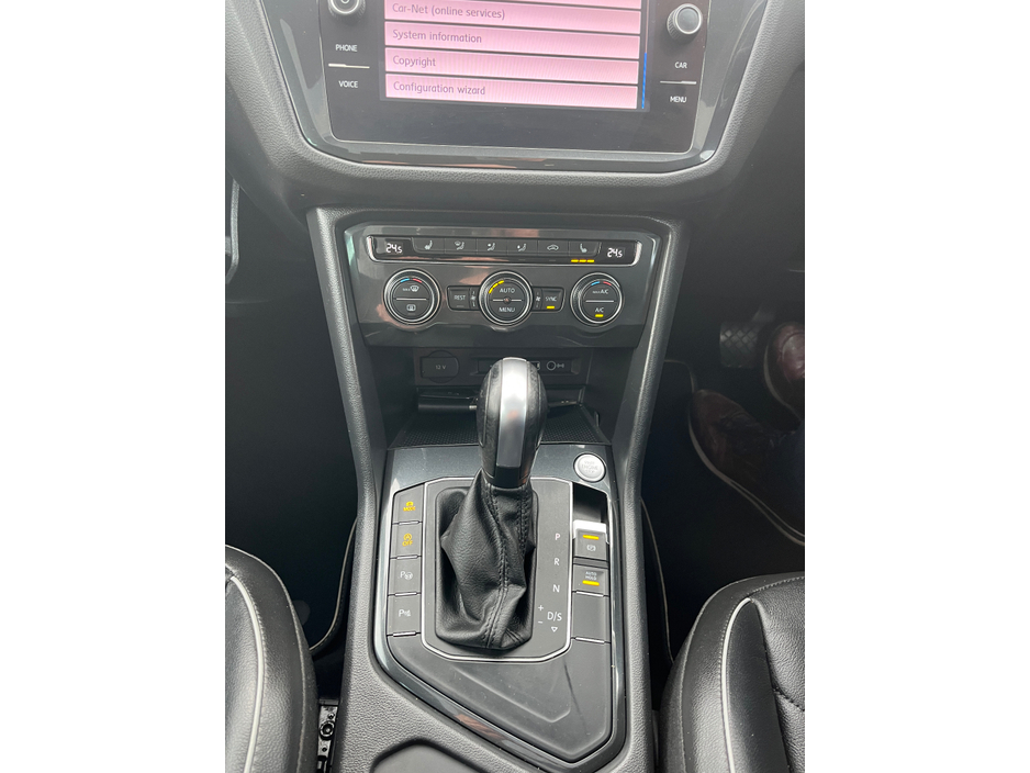 2020 Volkswagen Tiguan - image 16