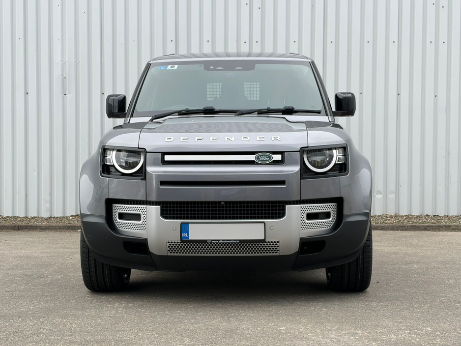 2021 Land Rover Defender - image 11