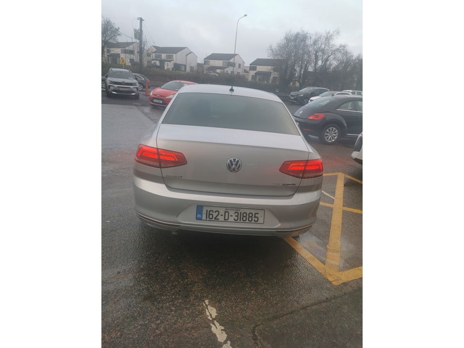 2016 Volkswagen Passat 1.6 TDI BLUEMOTION 120PS 4DR €9,000