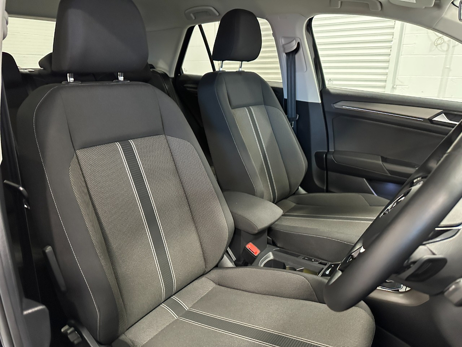 2020 Volkswagen T-Roc - image 22