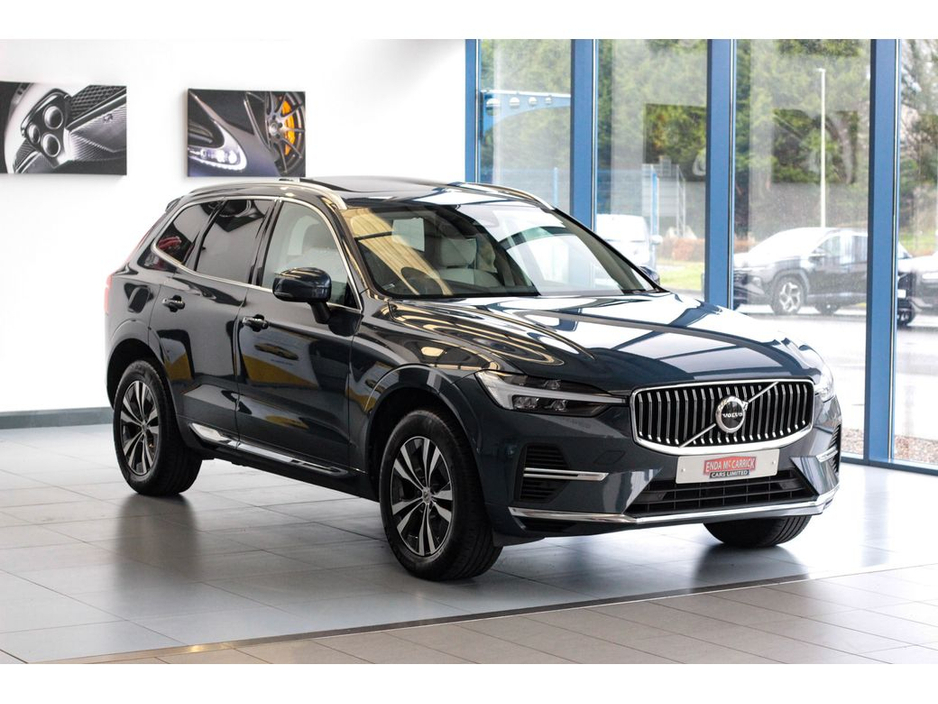 2021 Volvo XC60 T6 Inscription Expression €38,899