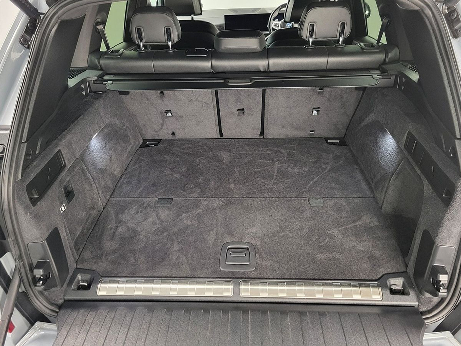 2024 BMW X5 - image 13