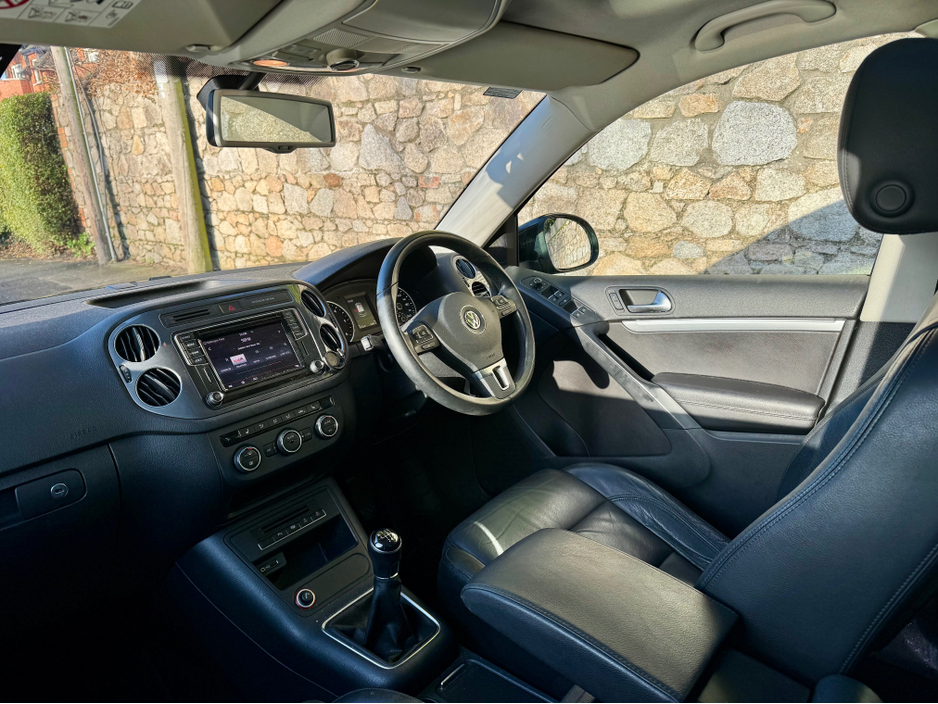 2016 Volkswagen Tiguan SPORT 2.0 TDI!!PANROOF!!LEATHER!! €16,900