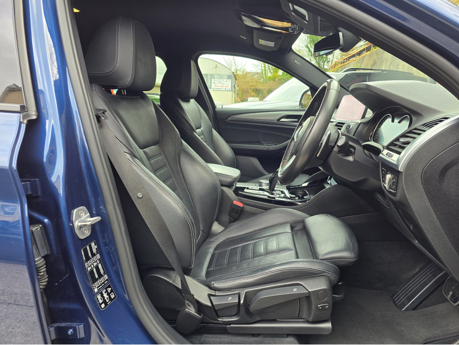 2019 BMW X4 - image 11