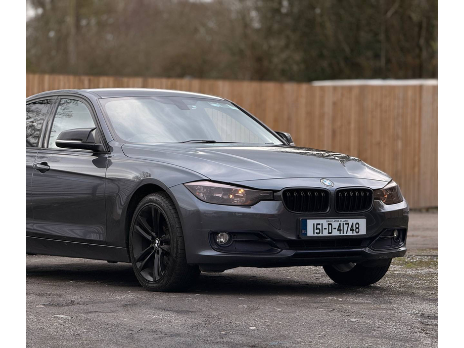 2015 BMW 3 Series - image 7