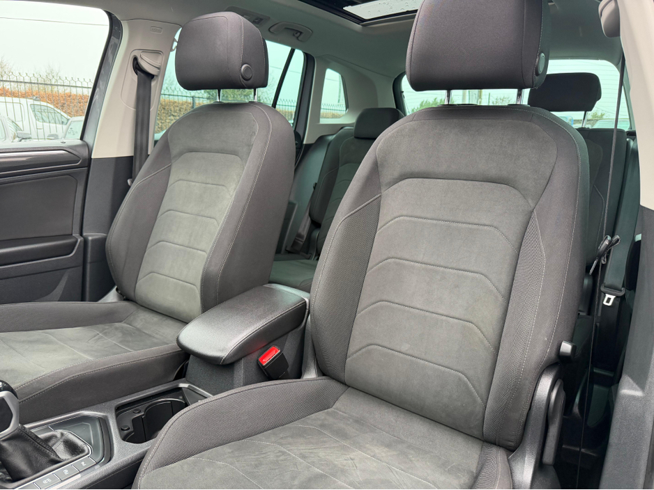 2021 Volkswagen Tiguan - image 18