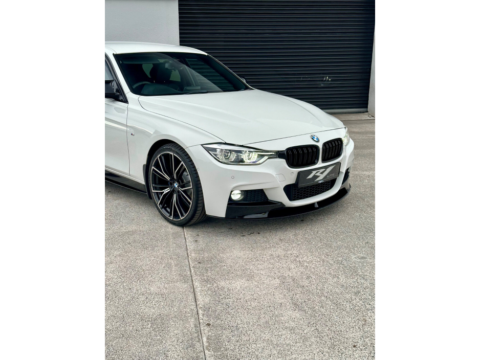 2017 BMW 3 Series - image 5