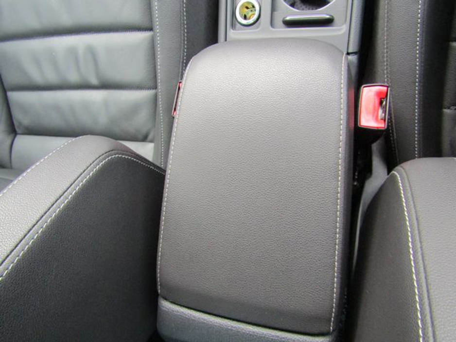 2015 Volkswagen Golf GOLF R ESTATE AWD 5DR Auto €21,950