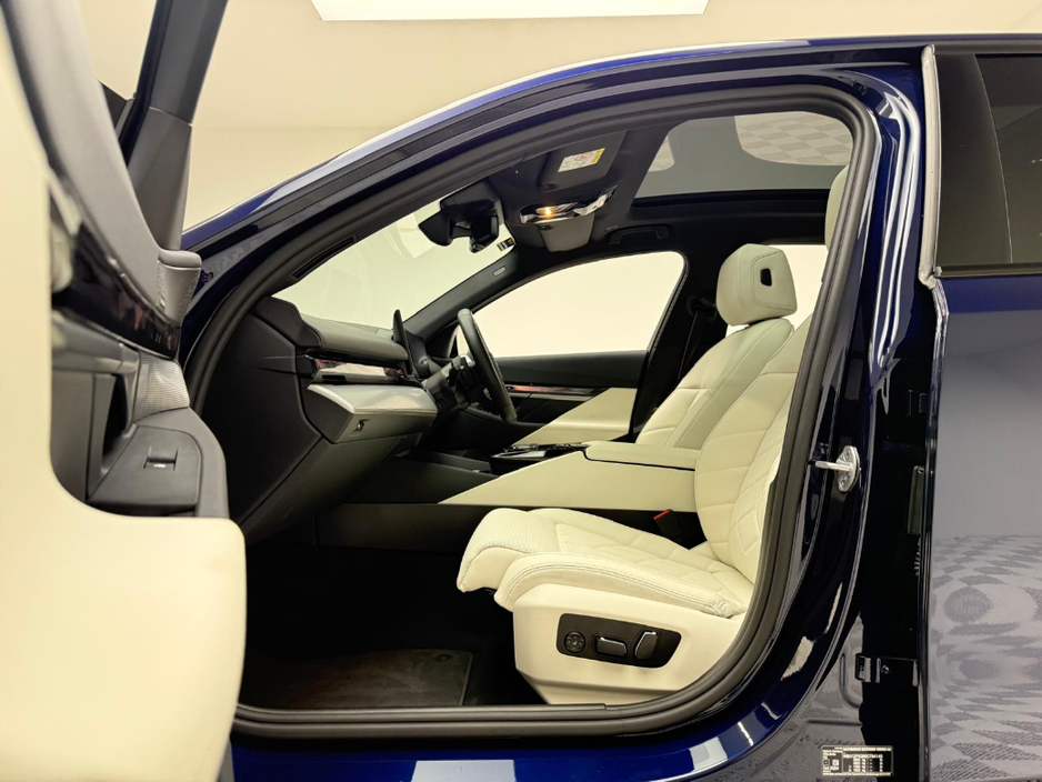 2025 BMW 5 Series 550E M SPORT PRO XDRIVE €87,990