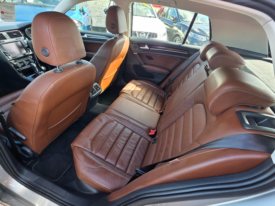 2016 Volkswagen Golf - image 14