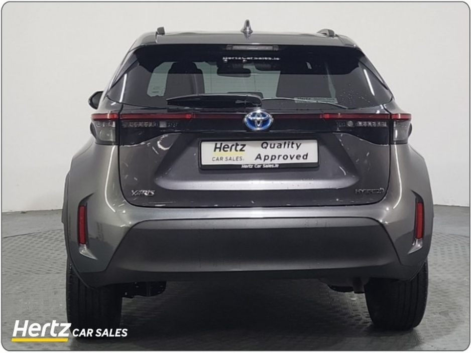 2023 Toyota Yaris Cross - image 19