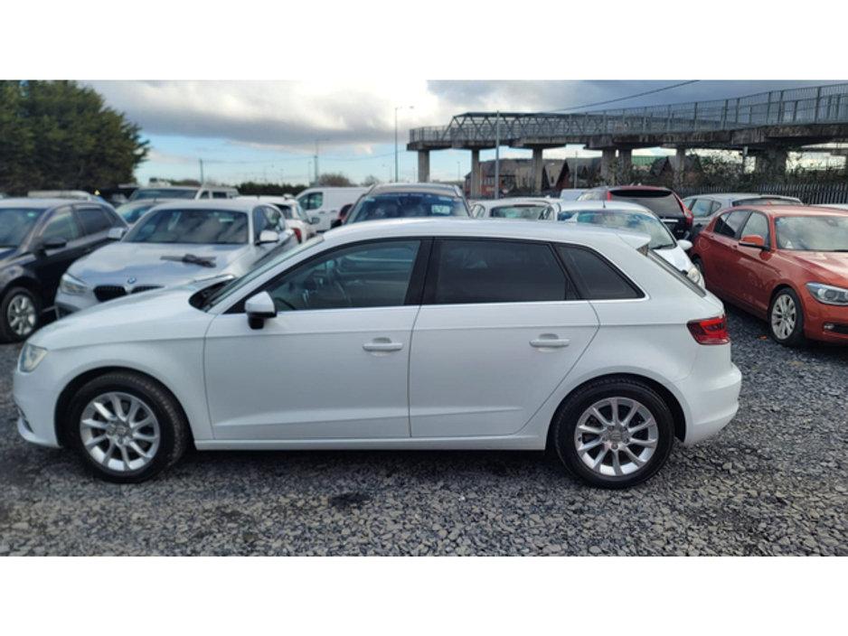 2015 Audi A3 - image 5