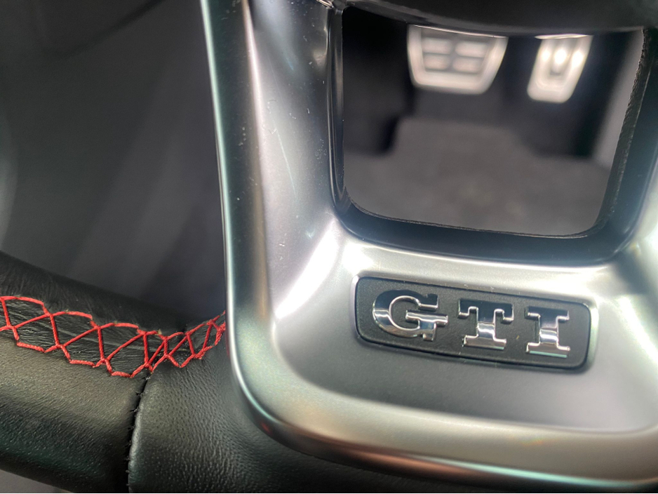 2018 Volkswagen Golf - image 11