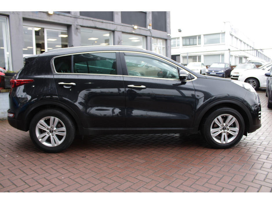 2017 Kia Sportage 1.7CRDI PLATINUM 5DR ESTATE // ONLY 100,000 KMS // IMMACULATE CONDITION THROUGH OUT // BUY WITH CONFIDENCE AA AND SIMI APPROVED DEALER 2026 // FINANCE ARRANGED //TRADE INS WELCOME // €14,950