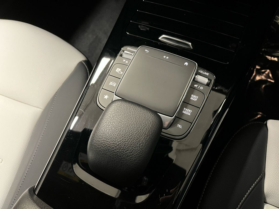 2022 Mercedes-Benz CLA Class - image 19