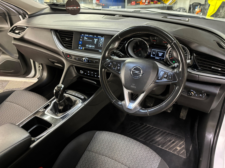 2019 Opel Insignia 1.6 (136PS) Turbo D ecoTEC SC €12,950