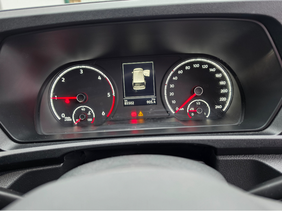 2021 Volkswagen Caddy - image 13