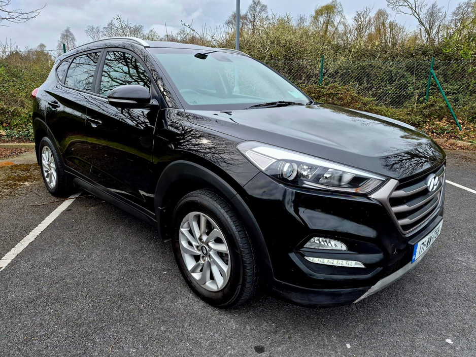 2017 Hyundai Tucson - image 2