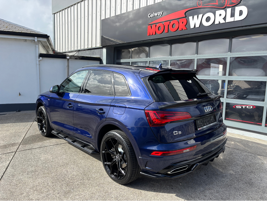 2023 Audi Q5 - image 2