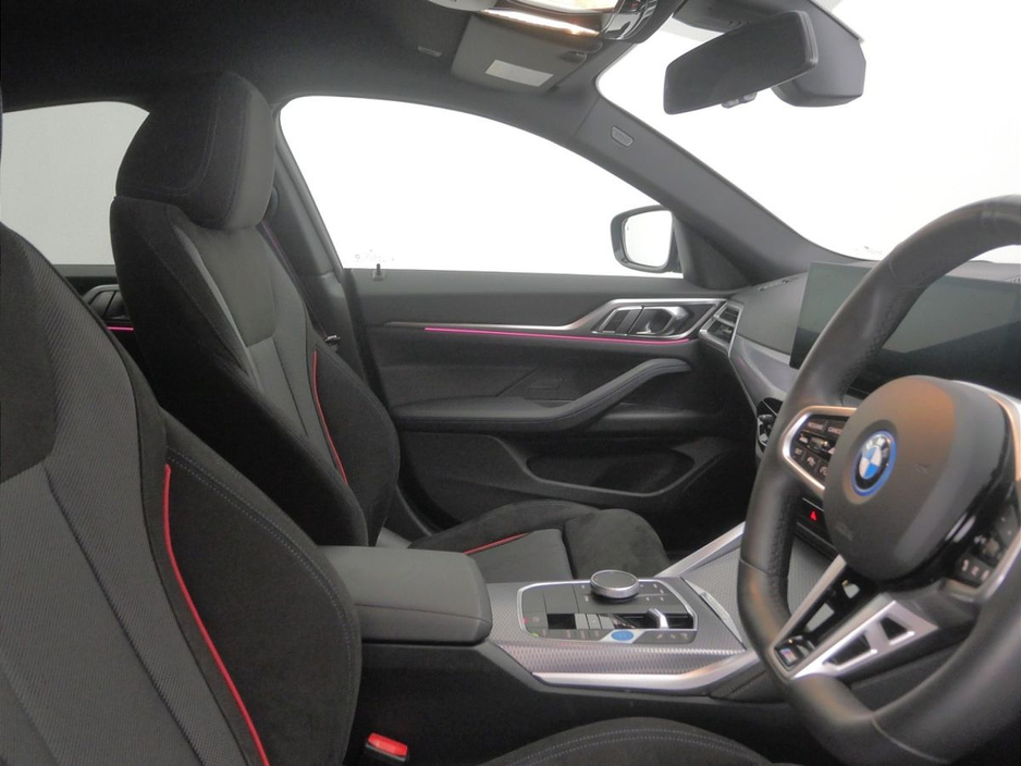 2025 BMW i4 - image 12