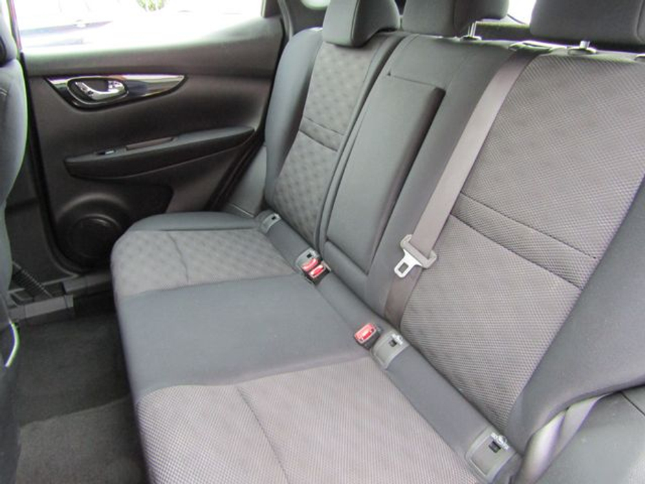 2014 Nissan Qashqai - image 16