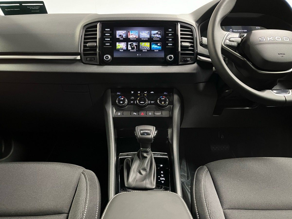 2025 Skoda Karoq Selection DSG 1.5TSI 150BHP - Reversing Camera - Climate Control - Cruise Control - Auto Lights/Wipers - Apple CarPlay/Android Auto €40,950