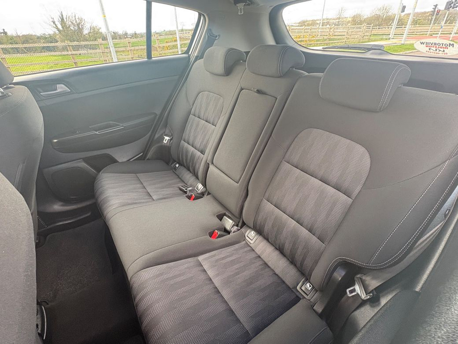 2019 Kia Sportage - image 10