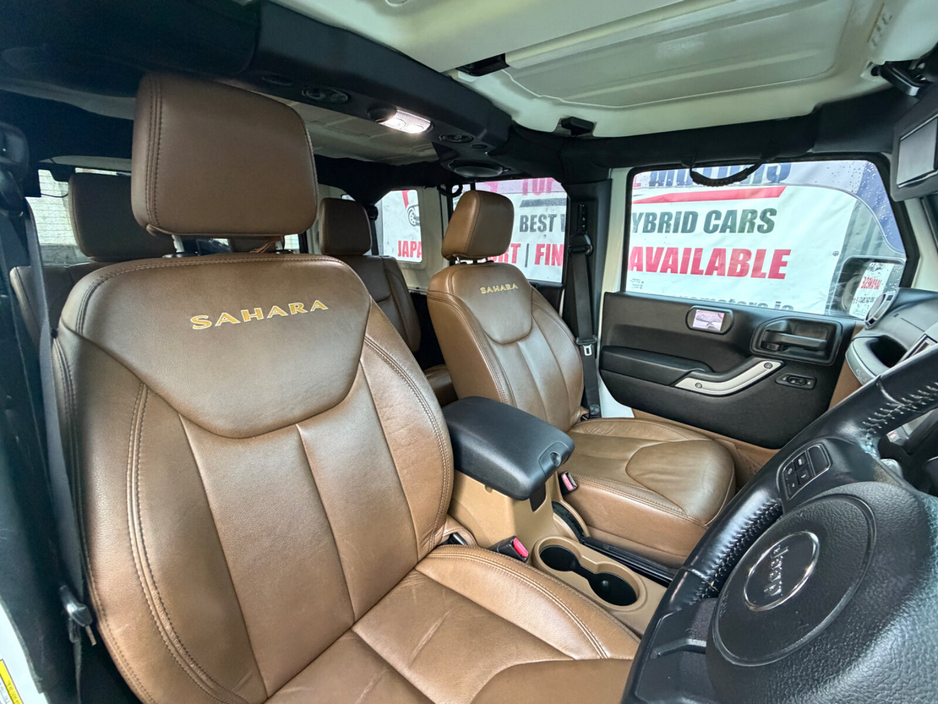 2014 Jeep Wrangler - image 35