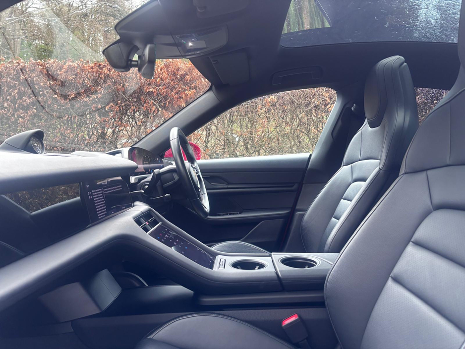 2021 Porsche Taycan - image 19