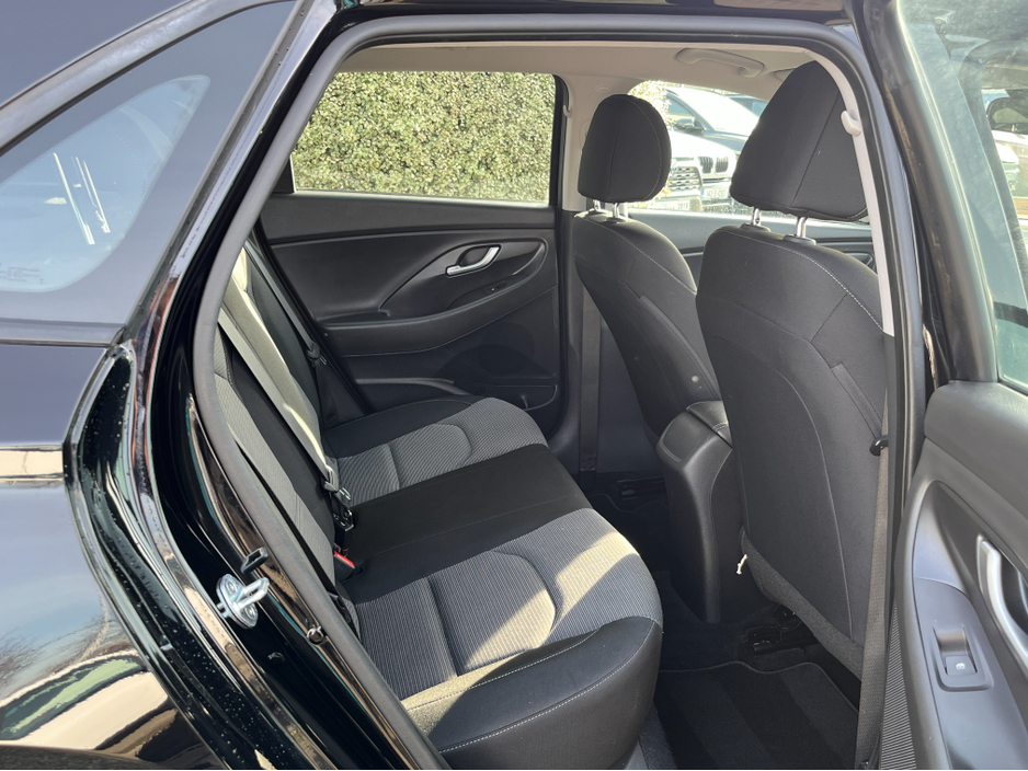 2017 Hyundai i30 - image 9