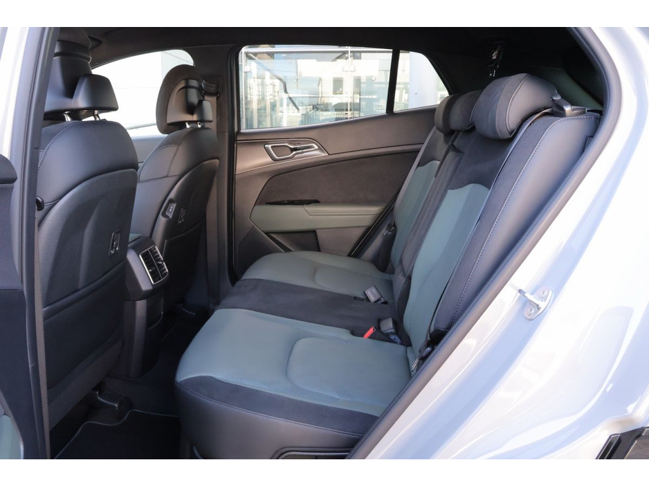 2024 Kia Sportage - image 17