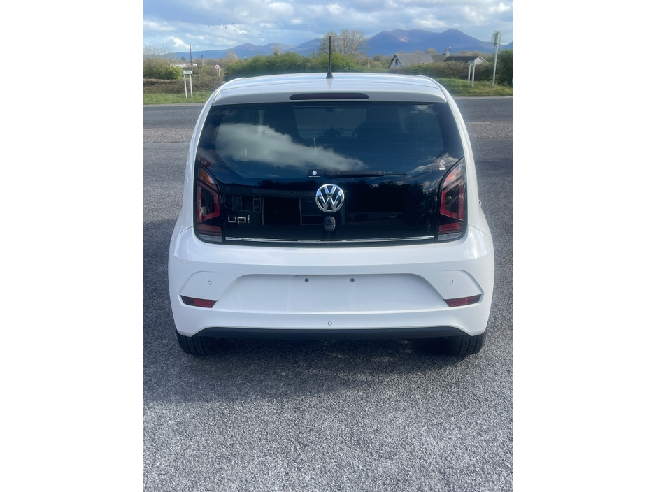 2018 Volkswagen up! - image 6