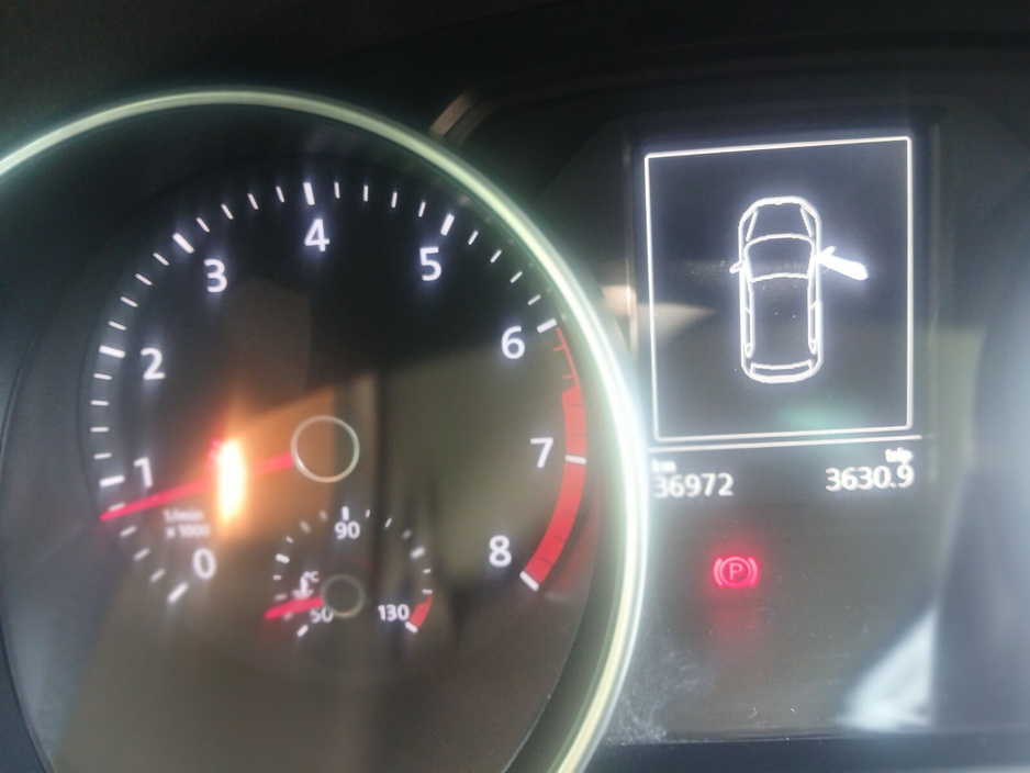 2017 Volkswagen Polo - image 9