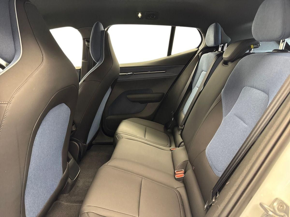 2024 Volvo EX30 - image 10