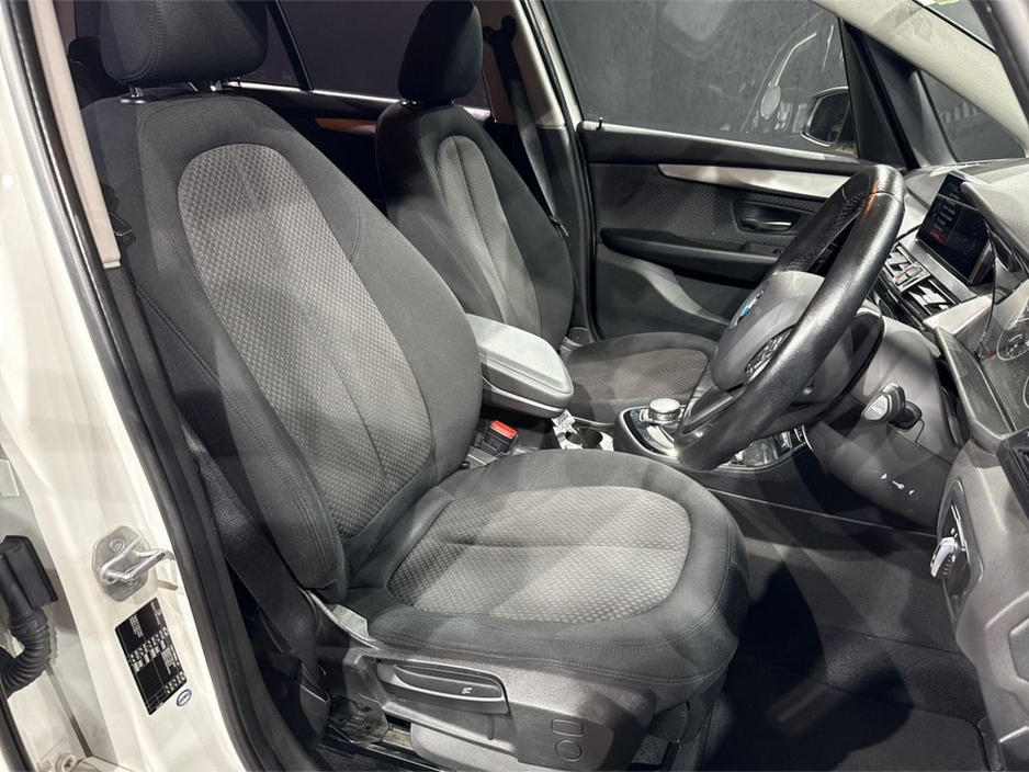 2016 BMW 2 Series - image 13