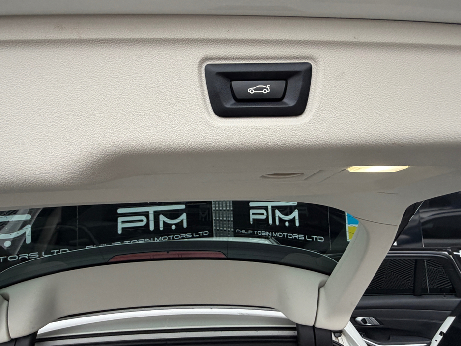 2020 BMW 3 Series 330e XDRIVE SPORT PRO AUTO €24,995