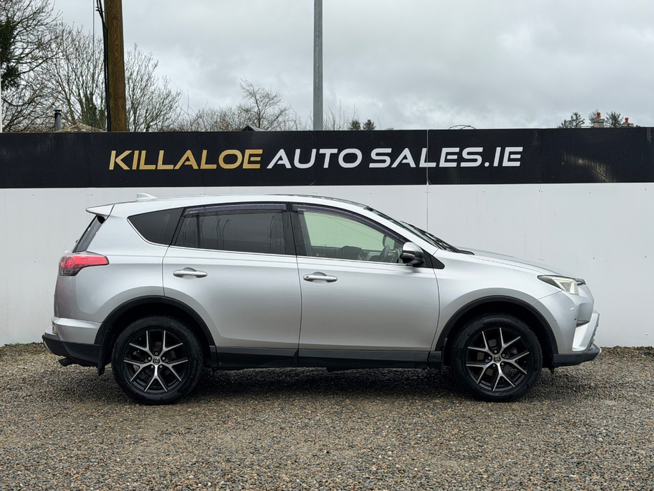 2017 Toyota Rav4 - image 7