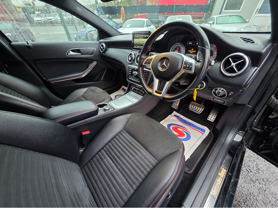 2013 Mercedes-Benz A Class A180 AMG INTERIOR HALF LEATHER - ALCANTARA SEATS / HI SPEC / LOW ROAD TAX BAND / SIMI DEALER