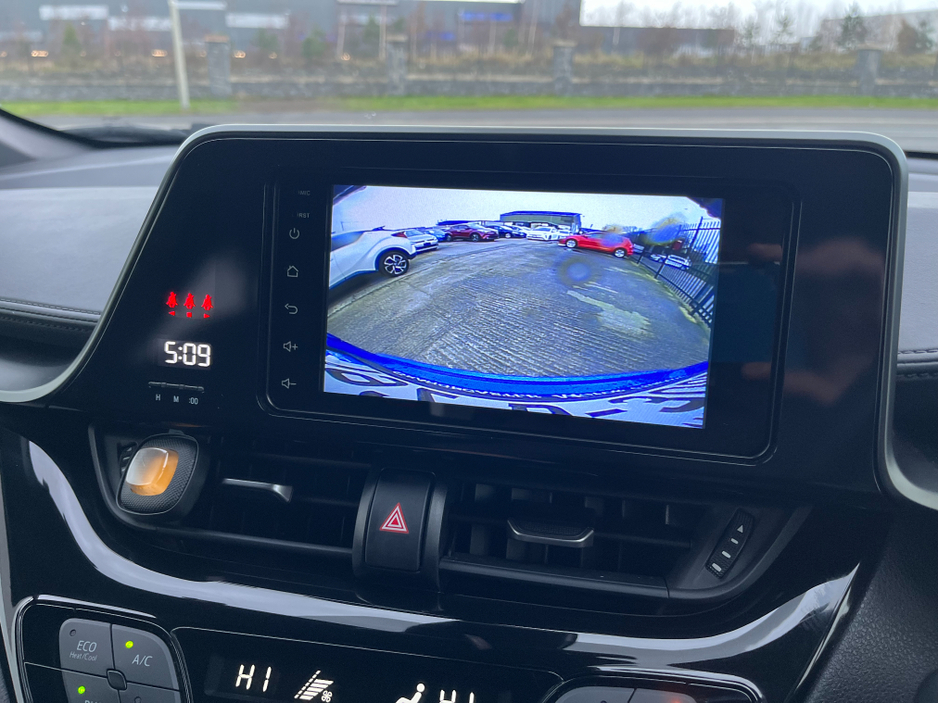 2019 Toyota C-HR 1.8 HYBRID AUTO VERY LOW KMS €19,450